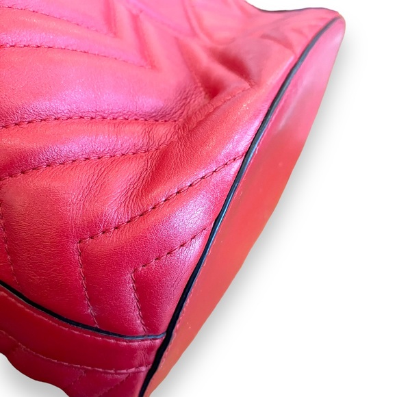 Gucci GG Marmot Matellasé Sylvie Bag in Hibiscus - Picture 12 of 17